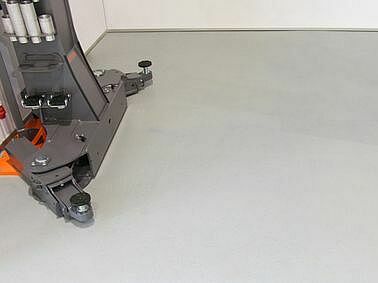 stationary 2-post lift TPL9000, retracted swivel arms